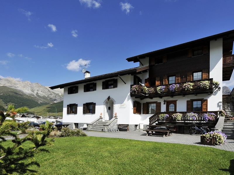     (Livigno),  (29 )