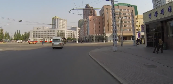 22 минуты поездки по Пхеньяну (видео под катом)
