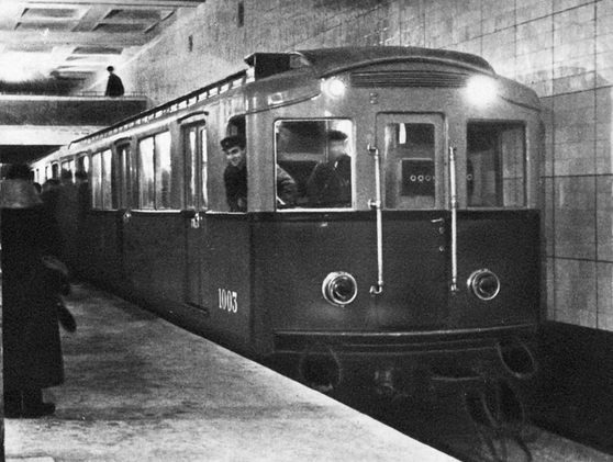 Московское метро 80 лет назад (31 фото)