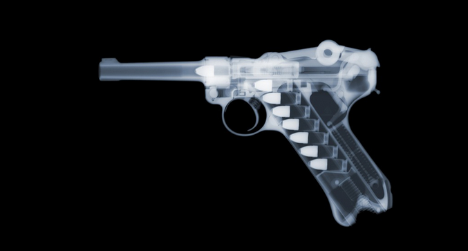 Оружие под рентгеном (18 фото)