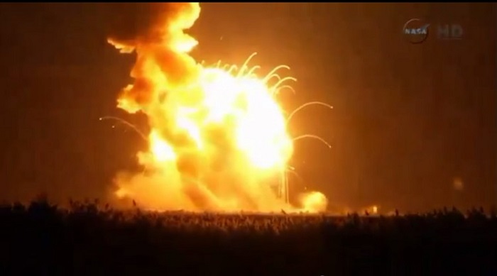 «Будет громко!» 5 видео со взрывом американской ракеты