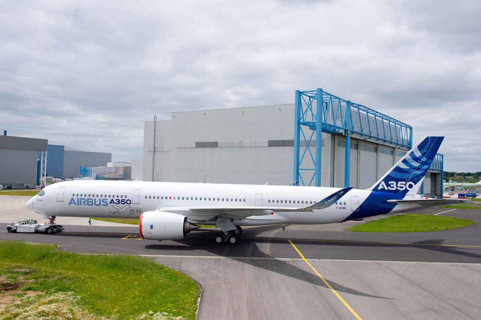 Airbus A350 XWB -   Boeing (8 )