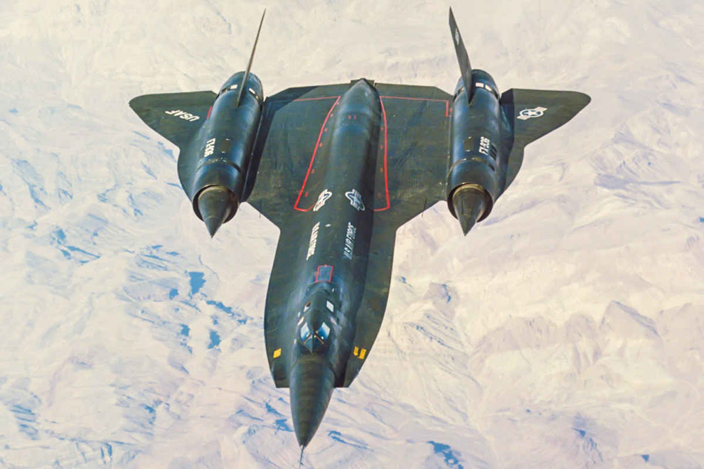 25    Lockheed SR-71,     