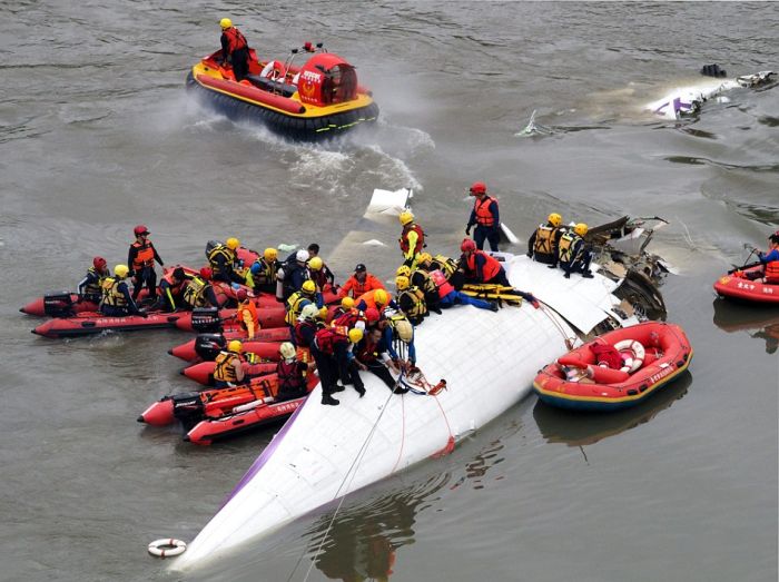      TransAsia ( + 11 )