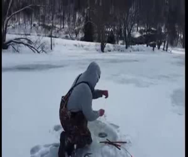 Зимняя рыбалка в Пенсильвании (видео под катом)