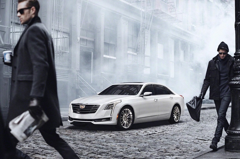 Cadillac CT6:       (6 )