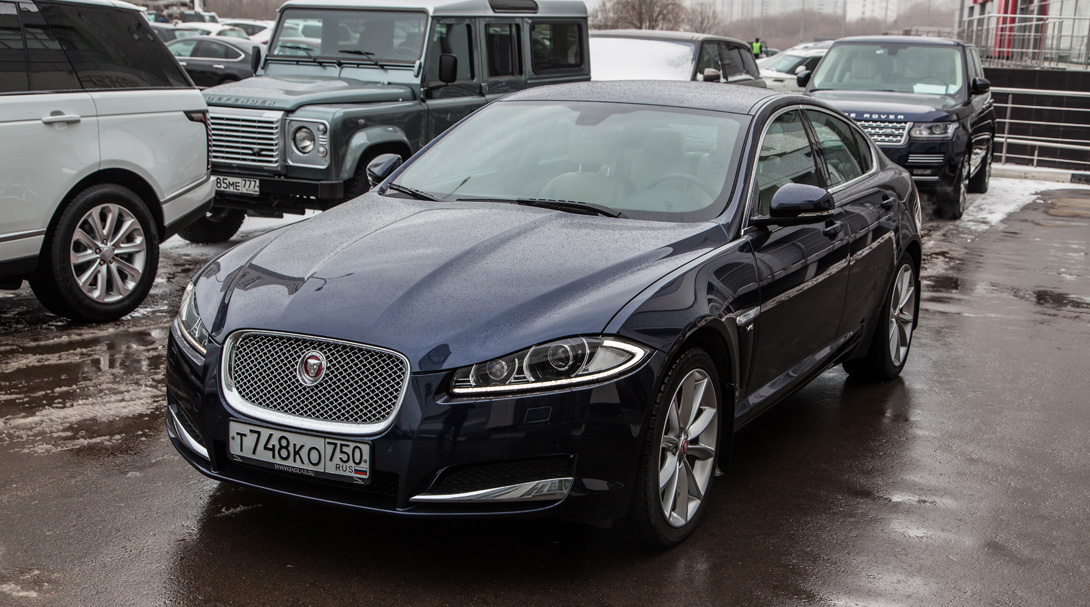 - Trendymen: Jaguar XF (13 )