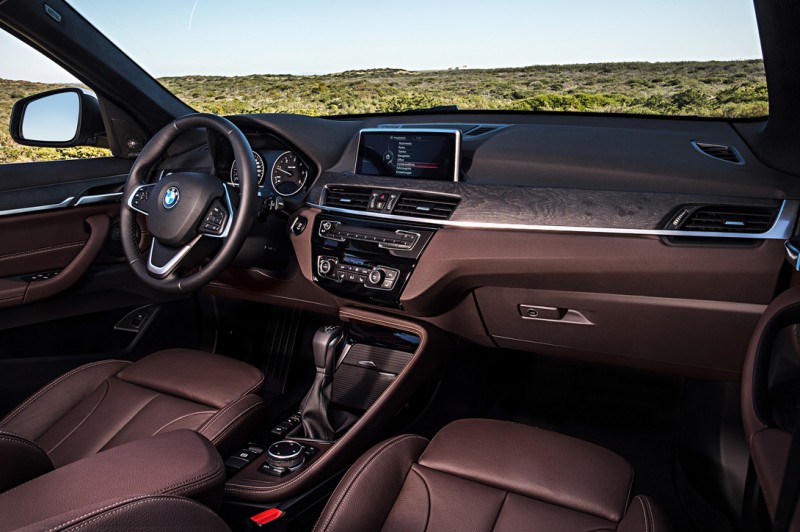 BMW X1 2015: ,     (11  + )