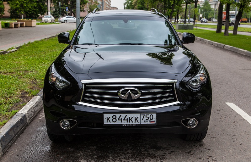 Infiniti QX70 37s (9 )