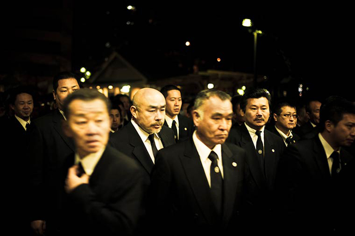 Мафия по-японски: эксклюзивные фотографии японской криминальной группы якудза (16 фото)