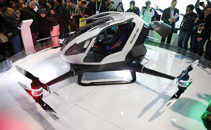 Представлен автономный одноместный летающий дрон-такси (2 фото + видео)