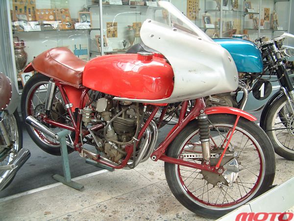 Гоночные мотоциклы СССР. Как это начиналось (12 фото)