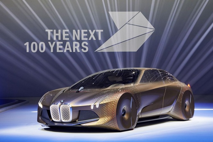 BMW  Vision Next 100:      100  (9  + )