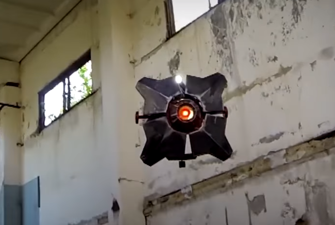 Житель Саратова построил полицейский дрон из Half-Life 2 (видео под катом)