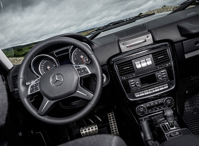 Mercedes-Benz G350d:   (16 )