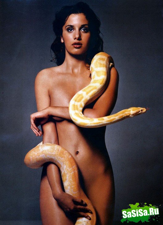Обнаженные актрисы со змеями (11 фото)