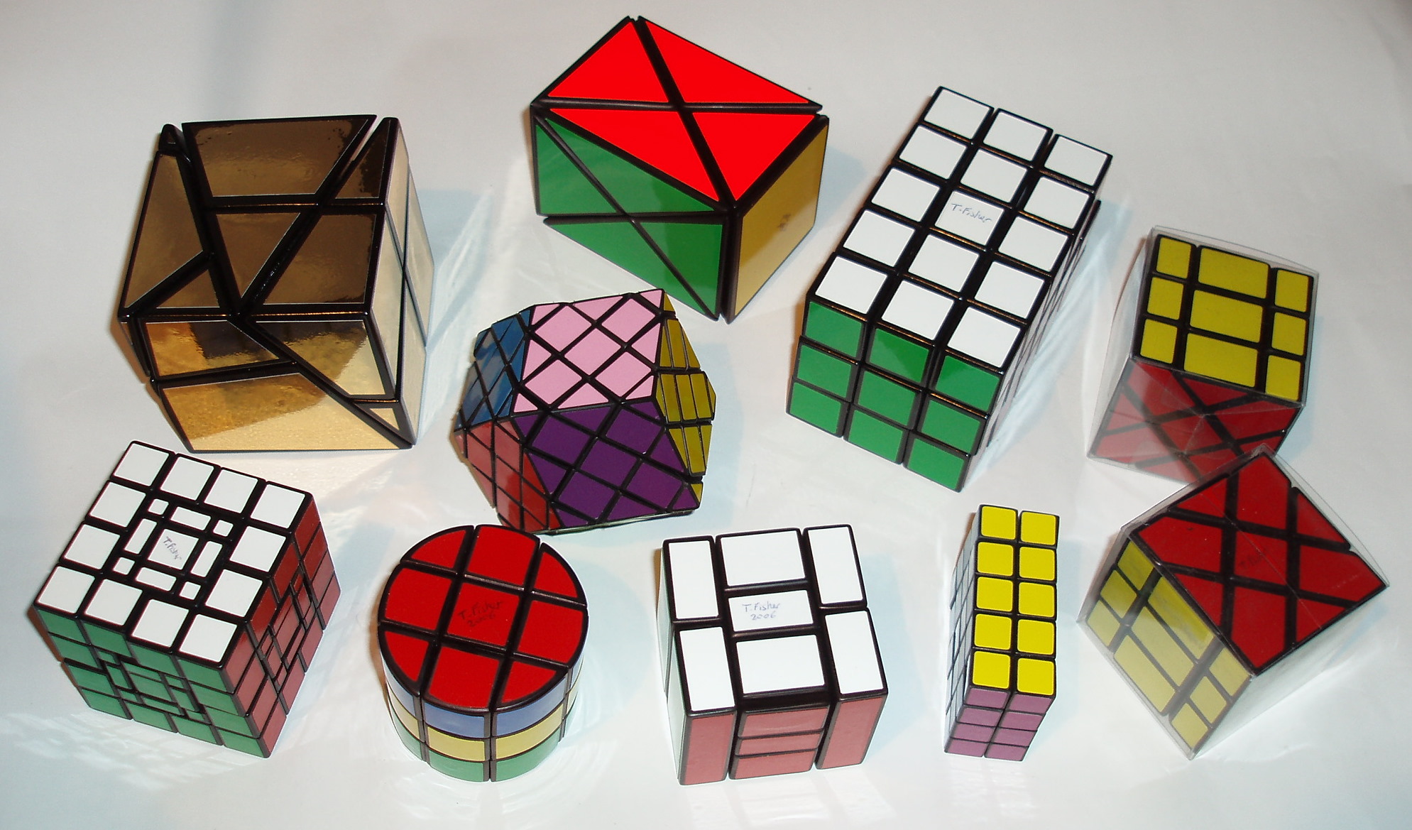 Рубики энциклопедия. Много кубиков Рубика 3х3. Rubik Cube коллекция. Разные кубики рубики 3 на 3. Формы кубика Рубика.